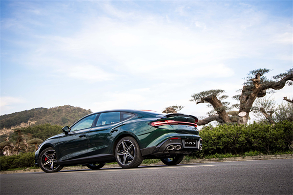 B级运动轿车新标杆来了，MG7 2025款智能登场，限时一口价11.29万元起